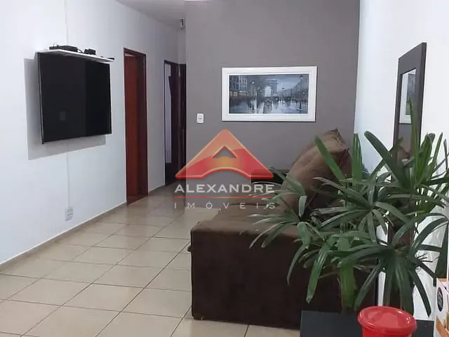 Casa com 184m² 4 quartos e 2 banheiros, à venda, no bairro Jardim das Flores em São José dos Campos