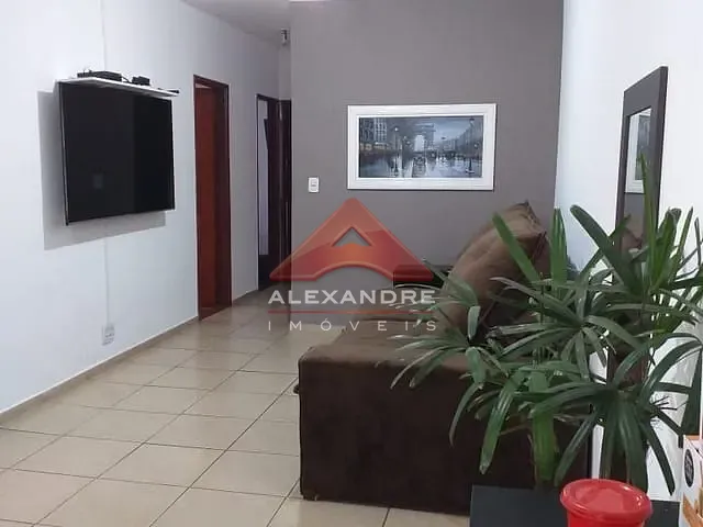 Casa com 184m² 4 quartos e 2 banheiros, à venda, no bairro Jardim das Flores em São José dos Campos