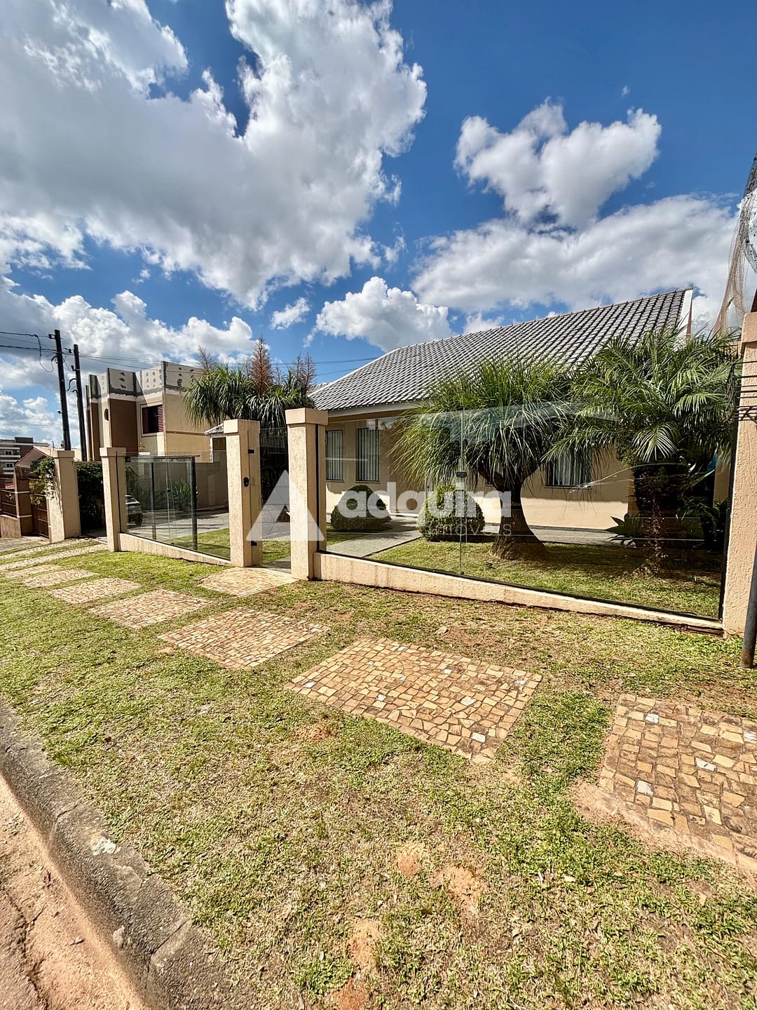 Casa, 3 quartos, 200 m² - Foto 1