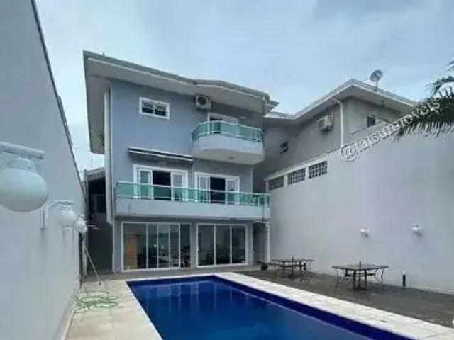 Casa com 300m² 3 quartos e 4 banheiros, à venda ou para alugar, no bairro Urbanova em São José Dos Campos