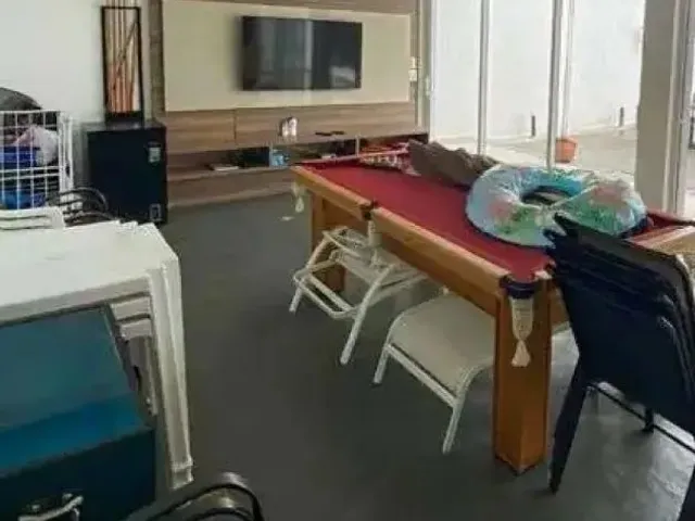 Casa com 300m² 3 quartos e 4 banheiros, à venda ou para alugar, no bairro Urbanova em São José Dos Campos