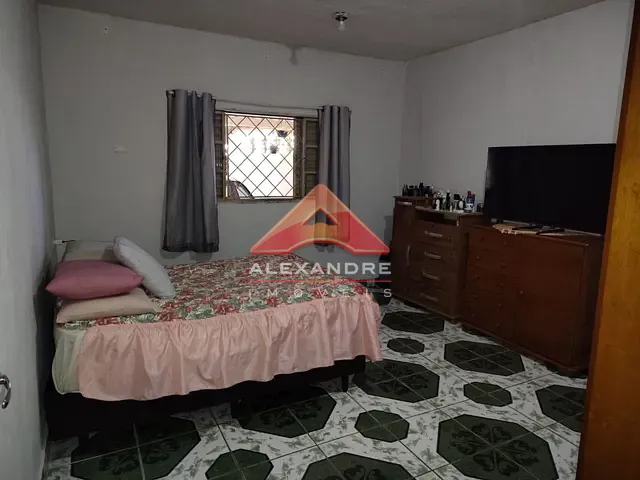 Casa com 141m² 2 quartos e 2 banheiros, à venda, no bairro Conjunto Residencial Galo Branco em São José dos Campos