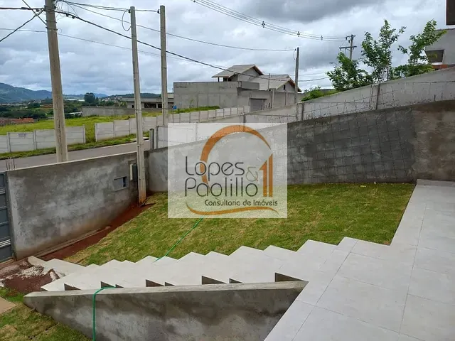 Casa com 389m² 3 quartos e 2 banheiros, à venda, no bairro Serras de Atibaia 1 em Atibaia