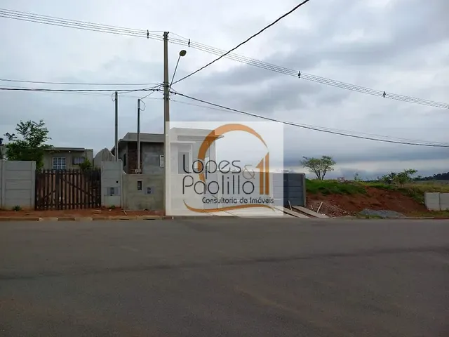 Casa com 389m² 3 quartos e 2 banheiros, à venda, no bairro Serras de Atibaia 1 em Atibaia