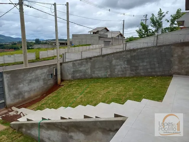 Casa com 389m² 3 quartos e 2 banheiros, à venda, no bairro Serras de Atibaia 1 em Atibaia