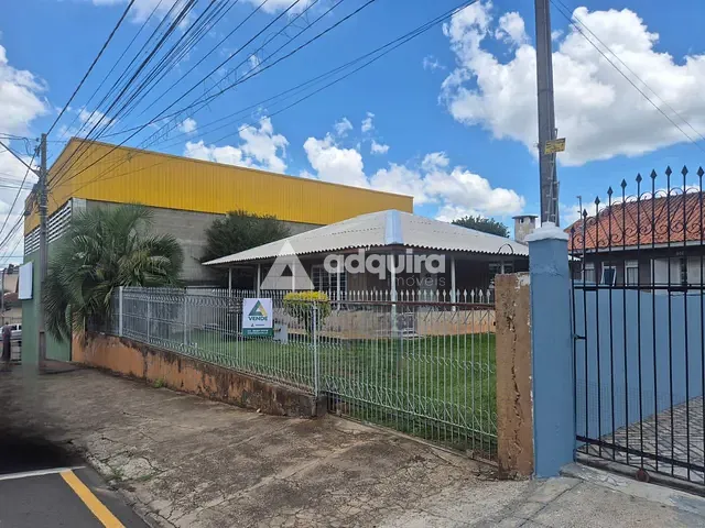 Casa com 660m², à venda, no bairro Orfãs em Ponta Grossa