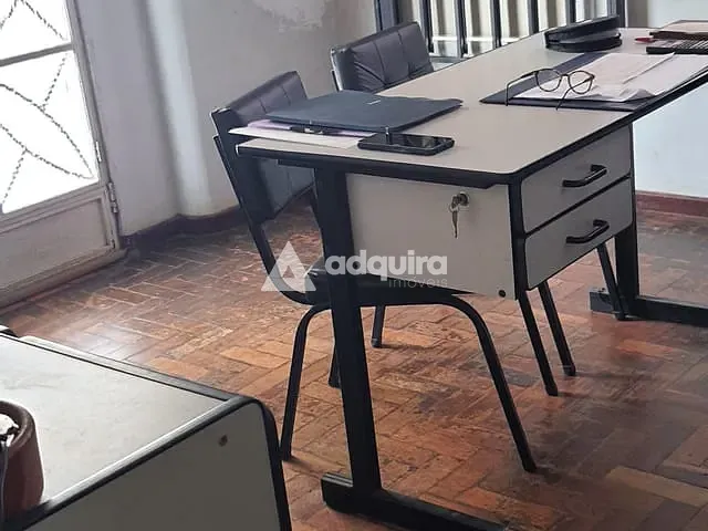Casa com 564m² 3 quartos e 1 banheiro, à venda, no bairro Nova Rússia em Ponta Grossa