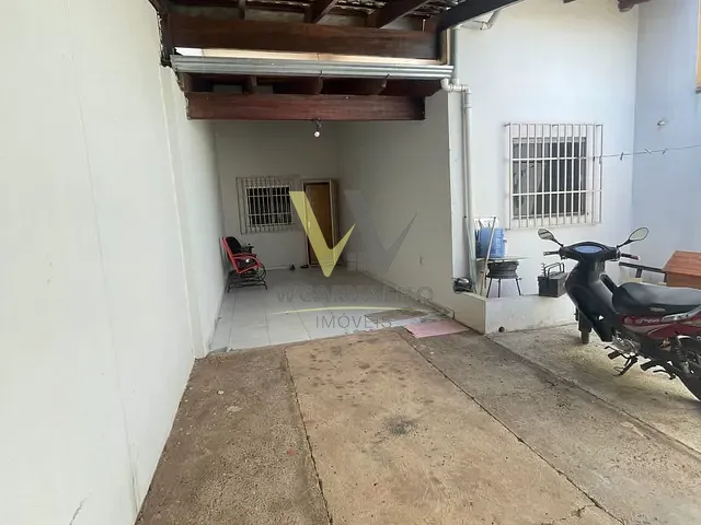 Casa com 150m² 3 quartos e 2 banheiros, à venda, no bairro Residencial Florença em Anápolis