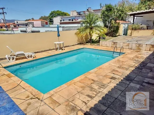 Casa com 794m² 3 quartos e 4 banheiros, à venda, no bairro Jardim das Cerejeiras em Atibaia