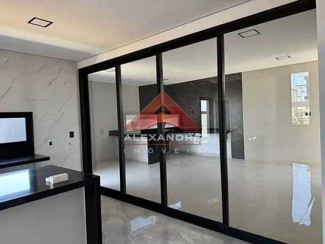 Casa com 270m² 3 quartos e 1 banheiro, à venda, no bairro Floresta em São José dos Campos
