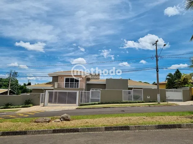 Casa com 1205m² 4 quartos e 5 banheiros, à venda, no bairro Parque Xangrilá em Campinas
