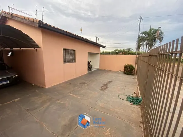 Casa com 300m² 2 quartos e 1 banheiro, à venda, no bairro Loteamento Monte Líbano em Rondonópolis