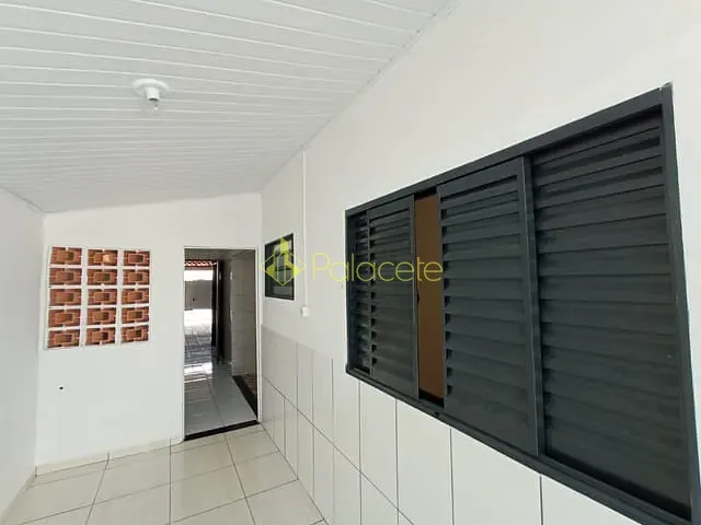 Casa 2 quartos e 1 banheiro, à venda, no bairro Residencial Mantiqueira em Pindamonhangaba