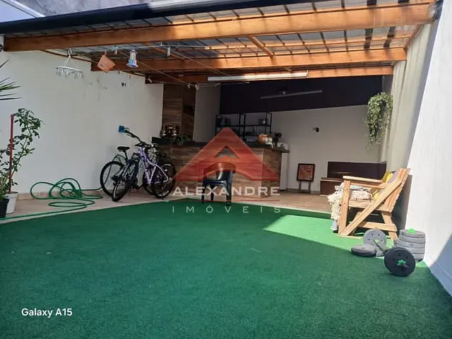 Casa 3 quartos e 1 banheiro, à venda, no bairro Jardim Paulista em São José dos Campos
