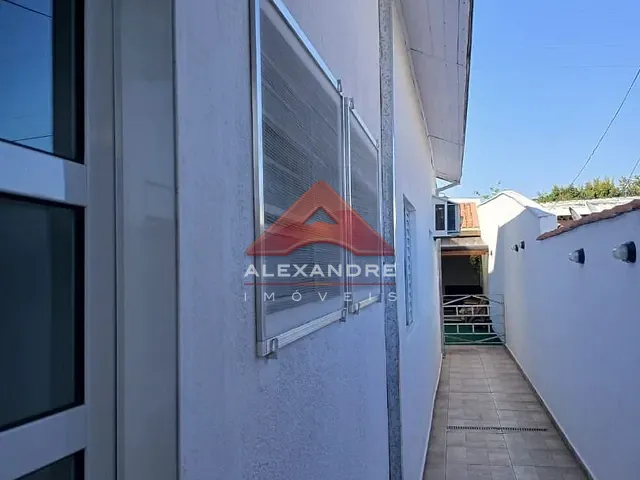 Casa 3 quartos e 1 banheiro, à venda, no bairro Jardim Paulista em São José dos Campos