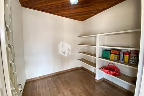 Casa à venda com 4 quartos, 291m² - Foto 11