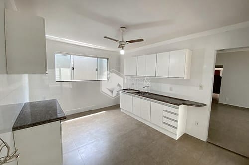 Casa à venda com 4 quartos, 291m² - Foto 13