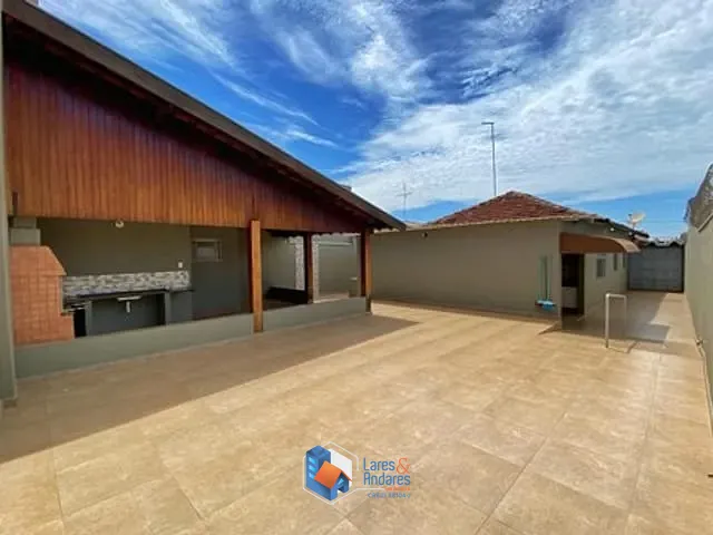 Casa com 363m² 4 quartos e 2 banheiros, à venda, no bairro Baroni em Barretos