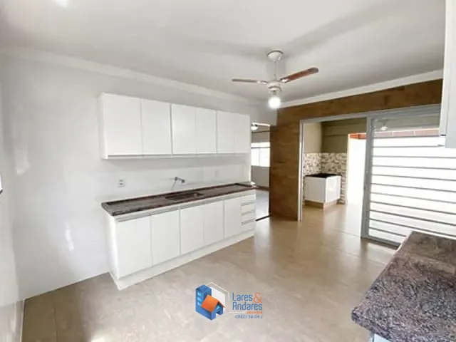 Casa com 363m² 4 quartos e 2 banheiros, à venda, no bairro Baroni em Barretos