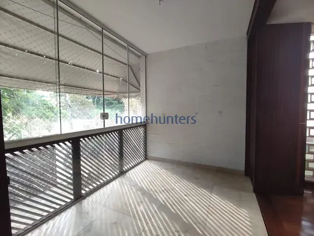 Casa com 1100m² 6 quartos e 2 banheiros, à venda ou para alugar, no bairro Jardim das Paineiras em Campinas