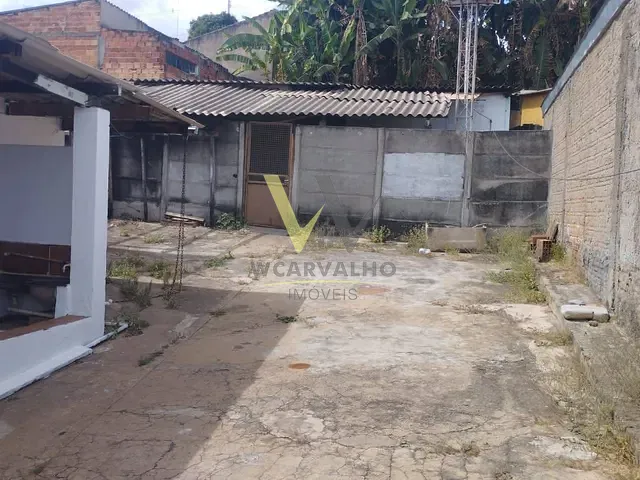 Casa com 300m² 2 quartos e 1 banheiro, à venda, no bairro São Lourenço em Anápolis