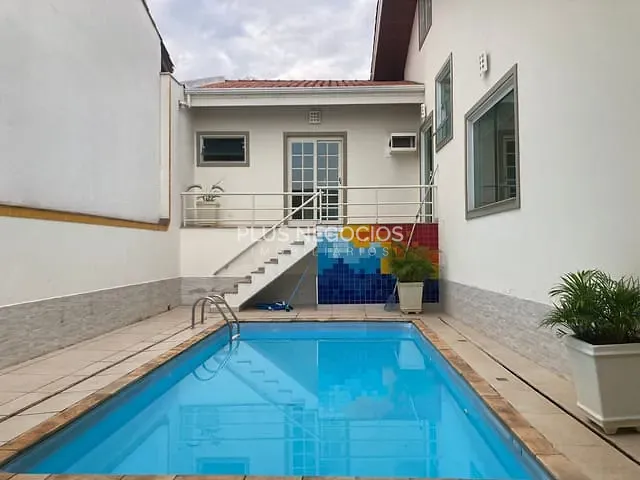 Casa com 300m² 3 quartos e 4 banheiros, à venda, no bairro Vila Independência em Sorocaba