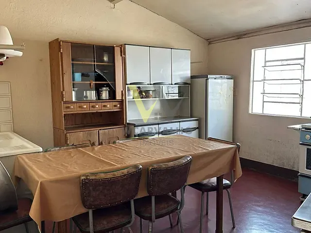 Casa com 400m² 3 quartos e 2 banheiros, à venda, no bairro Centro em Anápolis
