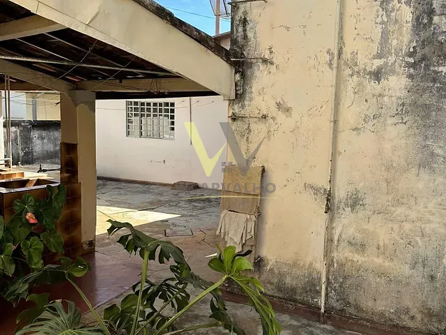 Casa com 400m² 3 quartos e 2 banheiros, à venda, no bairro Centro em Anápolis