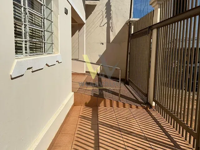 Casa com 400m² 3 quartos e 2 banheiros, à venda, no bairro Centro em Anápolis