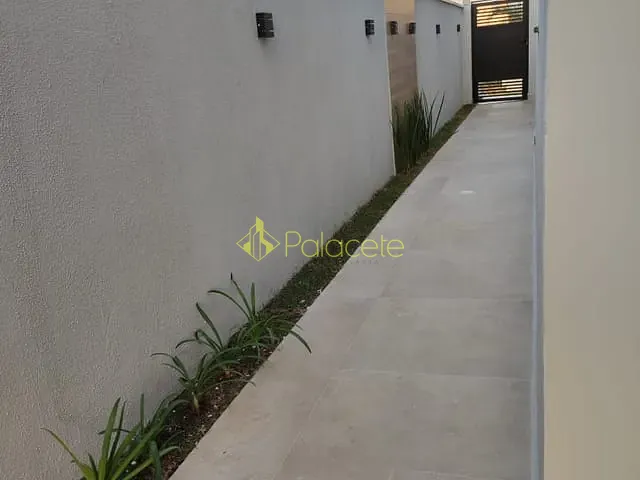 Casa com 250m² 3 quartos e 3 banheiros, à venda, no bairro Bairro do Grama em Caçapava