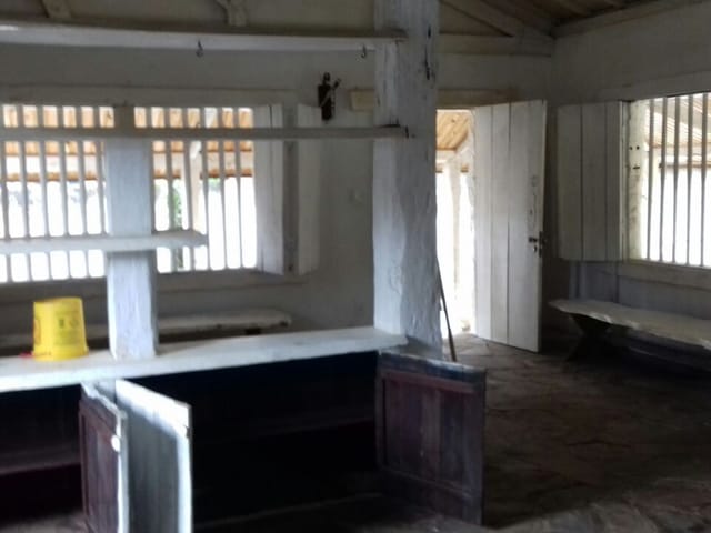 Casa 3 quartos e 1 banheiro, à venda, no bairro Pedrinha em Guaratinguetá