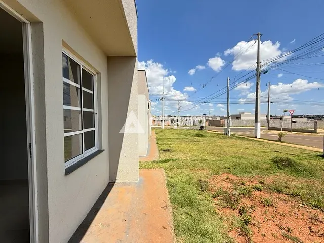Casa 2 quartos e 1 banheiro, para alugar, no bairro Neves em Ponta Grossa