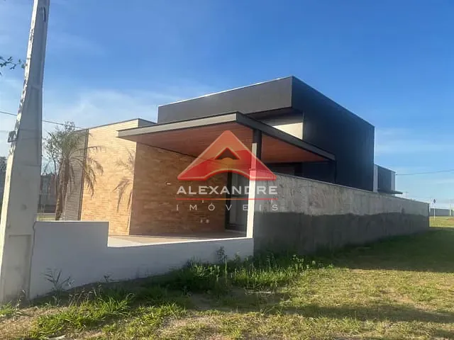 Casa com 290m² 3 quartos e 2 banheiros, à venda, no bairro Jardim das Flores em São José dos Campos