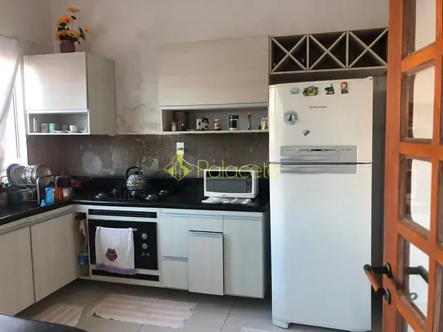Casa com 250m² 3 quartos e 2 banheiros, à venda, no bairro Jardim Paraibá em Aparecida