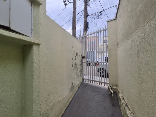 Foto do Casa - Edícula com 1 dormitório para alugar, 60 m² por R$ 1.300,00/mês - Centro - São José dos Campos/SP | PIRAMIDE IMOVEIS