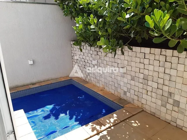 Casa com 300m² 5 quartos e 4 banheiros, à venda, no bairro Colônia Dona Luíza em Ponta Grossa