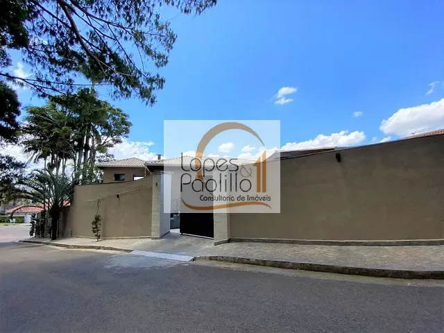 Casa com 594m² 4 quartos e 5 banheiros, à venda, no bairro Vila Santista em Atibaia
