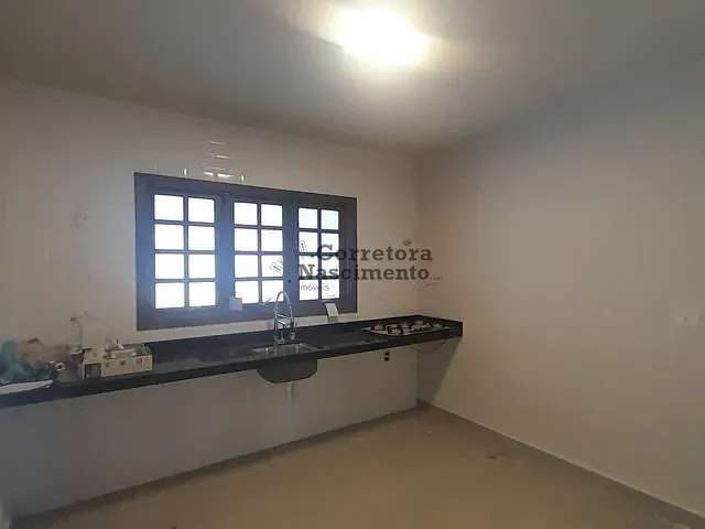 Casa com 200m², à venda, no bairro Jardim California em Jacareí