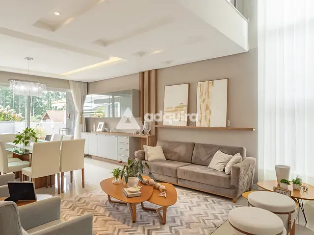 Casa com 530m² 5 quartos e 5 banheiros, à venda, no bairro Orfãs em Ponta Grossa