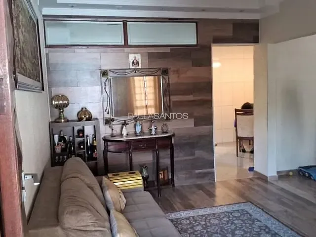 Casa com 210m² 5 quartos e 4 banheiros, à venda, no bairro Vila Trujillo em Sorocaba