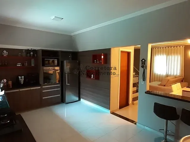 Casa com 200m² 4 quartos e 4 banheiros, à venda, no bairro Jardim Santa Maria em Jacareí
