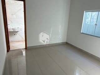 Foto do Casa-Casa tipo para venda e locação em Setor Residencial Granville I com 1 quarto, sendo 1 suíte, 65m²