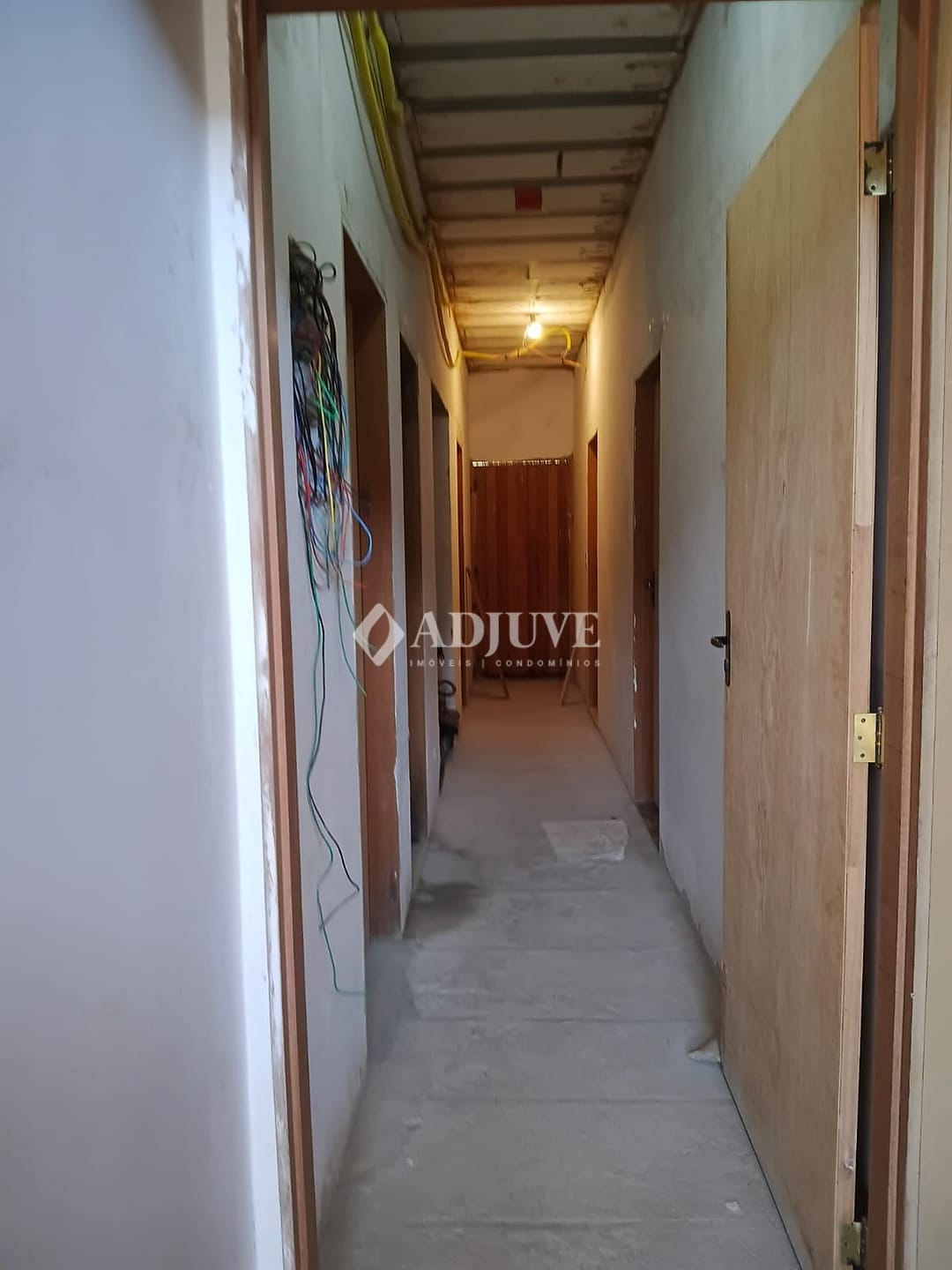 Casa à venda com 5 quartos, 190m² - Foto 10