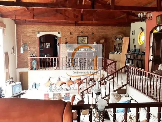 Casa com 1040m² 5 quartos e 3 banheiros, à venda, no bairro Jardim Siriema em Atibaia
