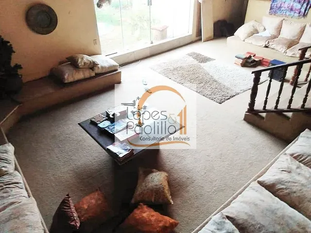 Casa com 1040m² 5 quartos e 3 banheiros, à venda, no bairro Jardim Siriema em Atibaia