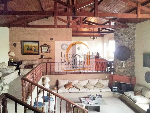 Casa com 1040m² 5 quartos e 3 banheiros, à venda, no bairro Jardim Siriema em Atibaia