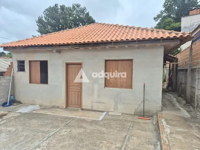 Casa com 312m² 3 quartos e 2 banheiros, à venda, no bairro Uvaranas em Ponta Grossa