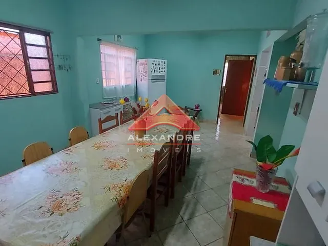 Casa com 250m² 2 quartos e 2 banheiros, à venda, no bairro Eugênio de Melo em São José dos Campos