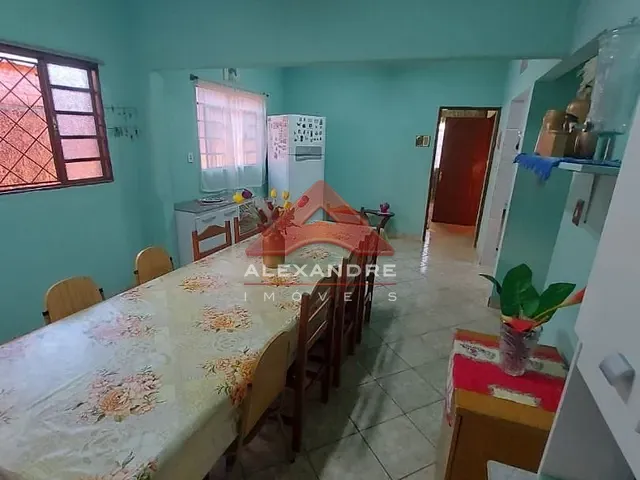 Casa com 250m² 2 quartos e 2 banheiros, à venda, no bairro Eugênio de Melo em São José dos Campos