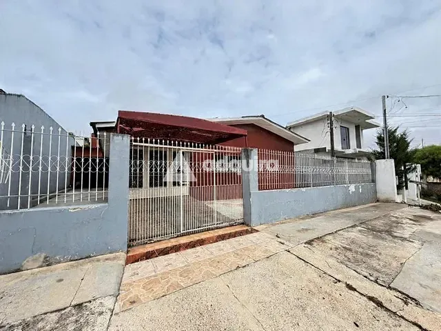 Casa 3 quartos e 2 banheiros, à venda ou para alugar, no bairro Chapada em Ponta Grossa